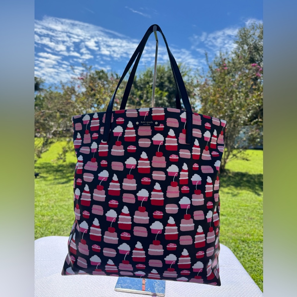 Kate Spade Take The Cake Bon Shopper Cupcake Tote